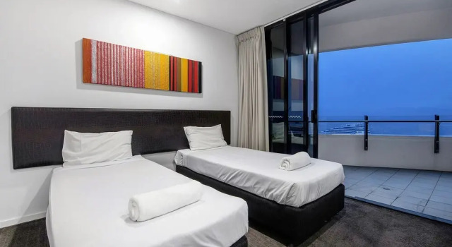 Апартаменты Deluxe Wave Apartments Broadbeach