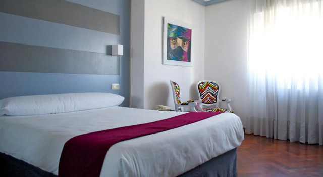 Hotel Vigo Plaza, Забронировать Отель Отели в центре Виго, в центре