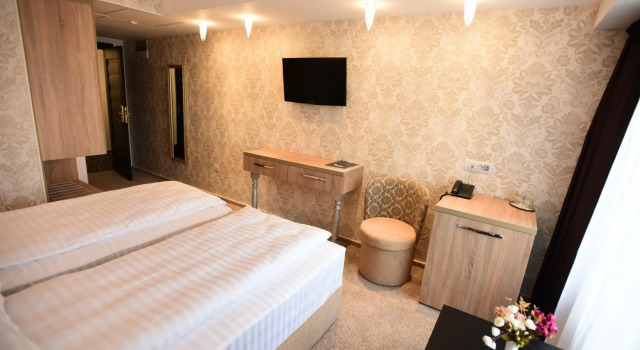 La Rocca Boutique Hotel, Prenota Boutique Hotel a Dolj con colazione, Colazione