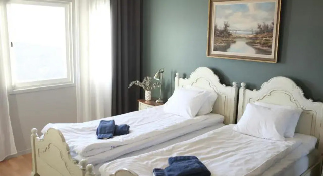 Torpa Gård, Book Hotel  