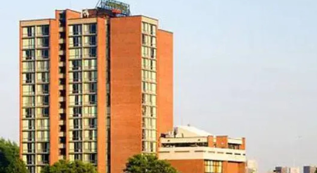 Кровать в общем номере Courtyard by Marriott Boston Cambridge