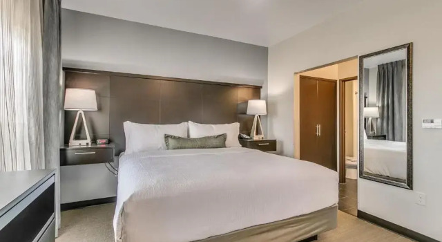 Люкс Staybridge Suites Lubbock South by IHG