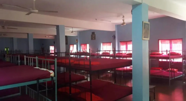 Кровать в общем номере Persatuan Kebajikan Sri Sakthi Ashram - Hostel