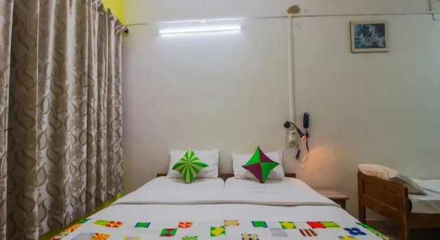 OYO 12902 Home Vibrant Stay Candolim, Prenota Hotel Candolim 