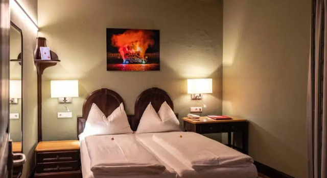 Апартаменты Deluxe Altstadt Hotel Stadtkrug