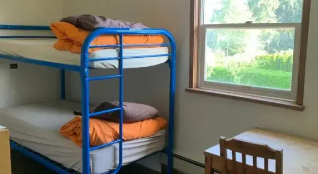Двухместный номер Standard Vancouver Backpacker House - 10 min walk to Metrotown skytrain station