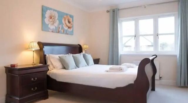 5 Bedroom House With Free Parking, Prenota Hotel Edimburgo Midlothian
