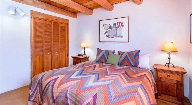 Alma Compound Casita, 1 Bedroom, Sleeps 2, Walk to Plaza, Fireplace, WiFi, Varaa Hotelli Santa Fe New Mexico