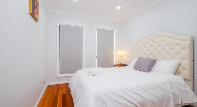 Panania Gemini House, Buchen Sie Hotel Panania New South Wales