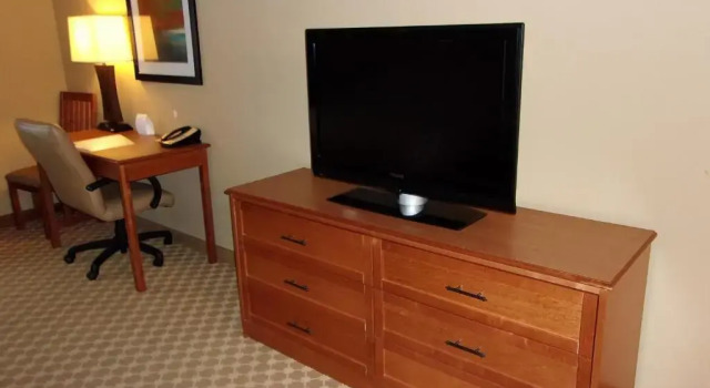 Номер Standard Holiday Inn Express Hotel & Suites Chicago West Roselle by IHG