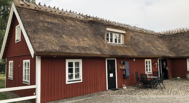 Sanddala Bed & Breakfast, Book Hotel Kivik 