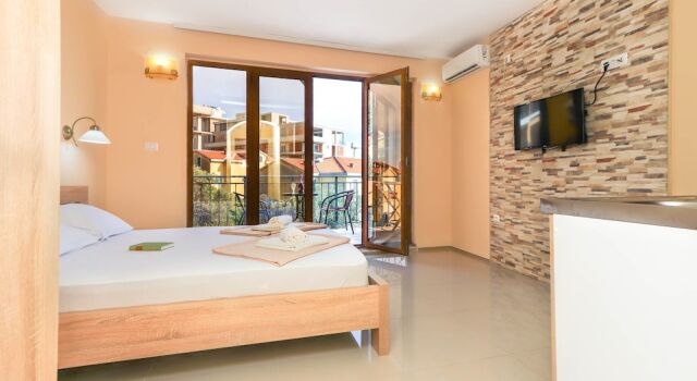 Jovan Apartments