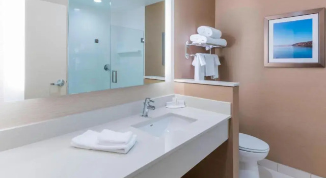 Двухместный люкс Fairfield Inn & Suites by Marriott Moses Lake