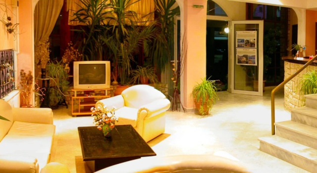Hotel Pighi, Забронировать Отель Криопиги Кассандра