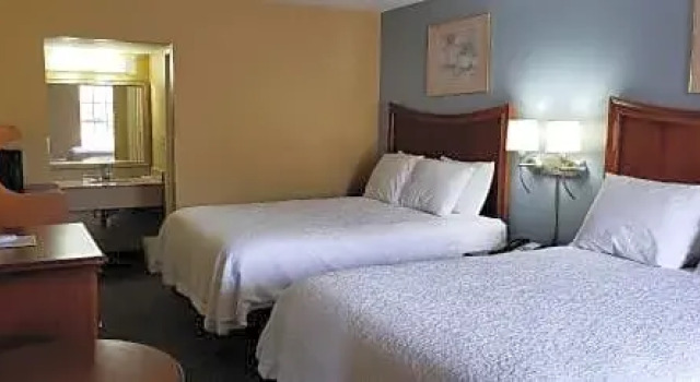 Четырёхместный номер Standard Vista Inn and Suites Nashville Airport East