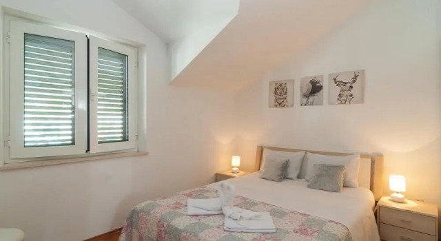 Nice Apartment in Selca With 2 Bedrooms and Wifi