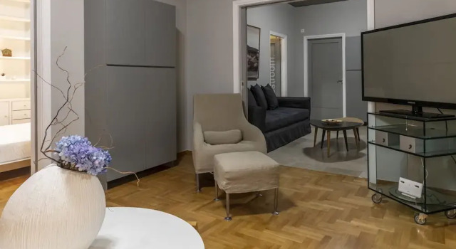 Prince Oliver Grand Apartment, Забронировать Апартаменты/квартира Афины Острова Саронического залива - Аттика, рядом с Theocharakis Foundation