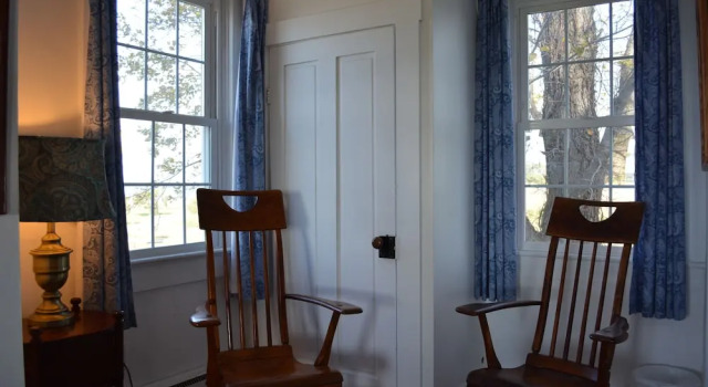 Номер Classic Black Walnut Point Inn