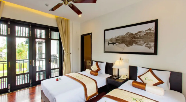 Двухместный номер Standard с балконом и с видом на реку HANZ Natural Boutique Hotel Villa