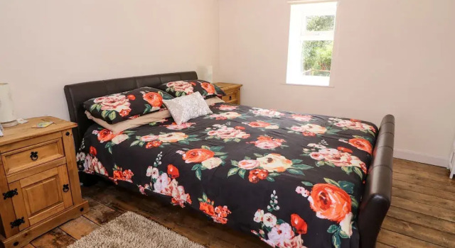 Cozy Cwtch Cottage, Rezervați Casă de vacanță Llandyfriog Glamorgan