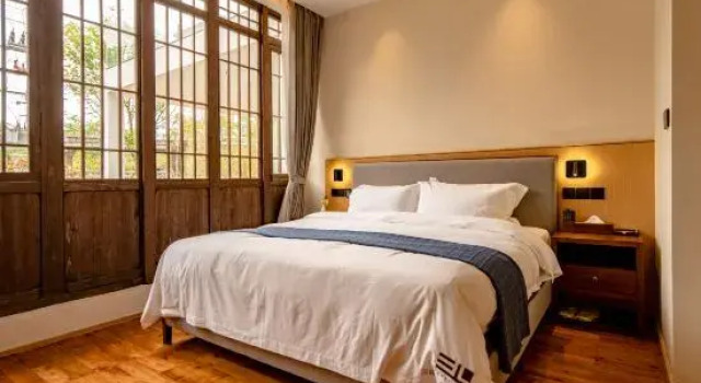 Двухместный люкс Deluxe SanShanLi.Rustic Luxury Hotel