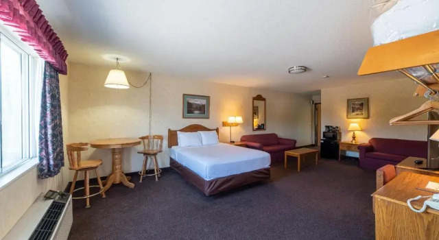 Willabees Motel, Book Motel Hoteller i Brimley med parkering, Parkering