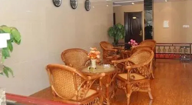 Wutai Mountain Ruyi Grand Hotel, Book Hotel Wutai Shanxi