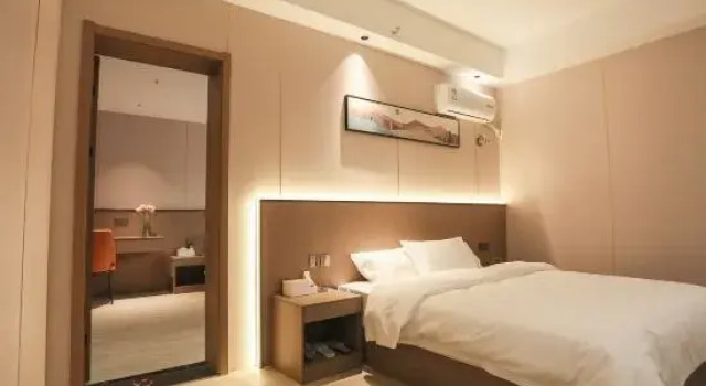 Люкс Anman Hotel (Fengcheng Railway Station Hengfeng Plaza)