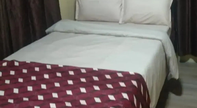 Четырёхместный номер Superior Goroomgo Yatri Niwas Prayagraj