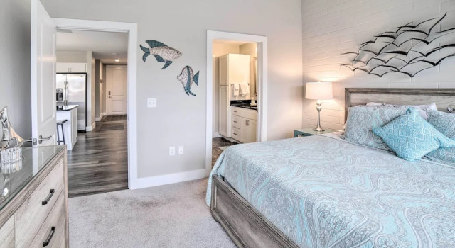 Апартаменты Luxe Manistee Condo w/ Balcony & River Views!