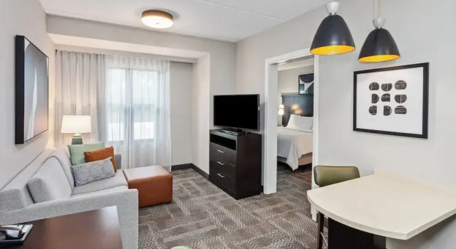 Люкс c 1 комнатой Staybridge Suites Albany Wolf Rd-Colonie Center by IHG
