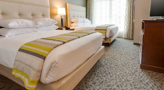 Drury Inn & Suites Pittsburgh Airport Settlers Ridge, Reserva ahora Hotel Pittsburgh 