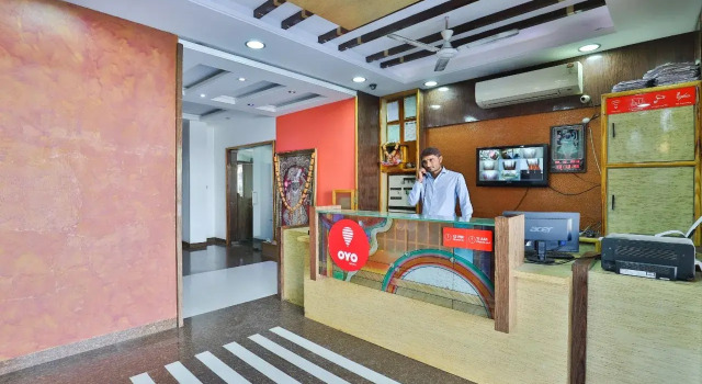 Hotel Deep Palace By OYO Rooms, Rezerwuj Hotel Hotele w Gujarat ze śniadaniem, Śniadanie