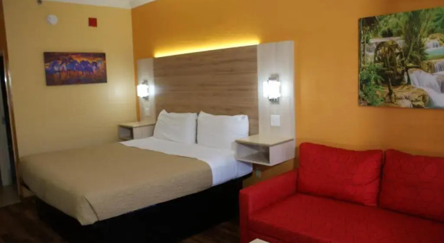 Номер Deluxe Home Town Inn & Suites