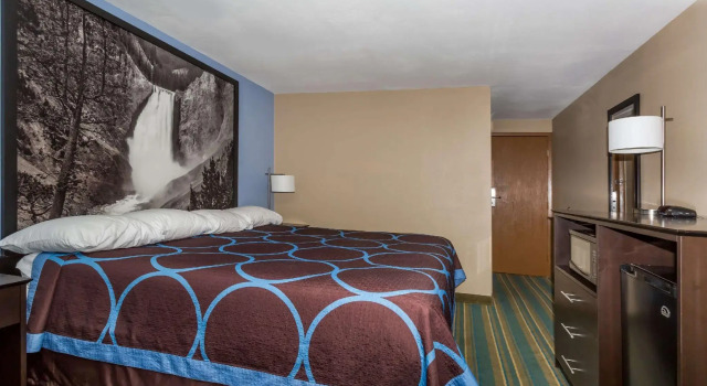 Двухместный номер Standard Super 8 by Wyndham Douglas
