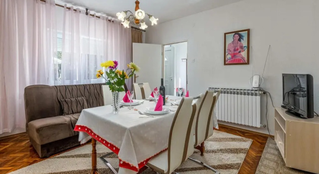 Amazing Apartment in Novi Vinodolski With 1 Bedrooms and Wifi