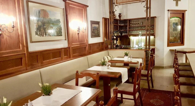 Hotel Gasthof Jerolitsch, Rezervați Hotel Hoteluri în Carintia cu parcare, Parcare