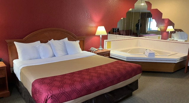 Camera Deluxe Express Inn & suites