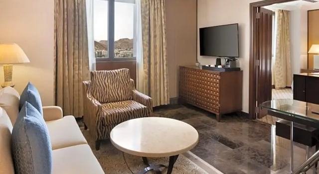 Club lounge access Double Junior Suite Sheraton Oman Hotel