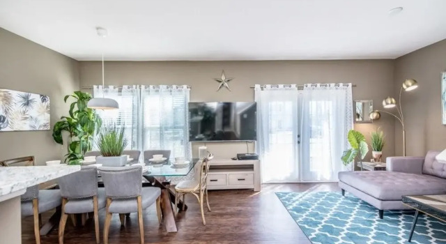 Amazing Townhome! - Lucaya Village - 8951SD
