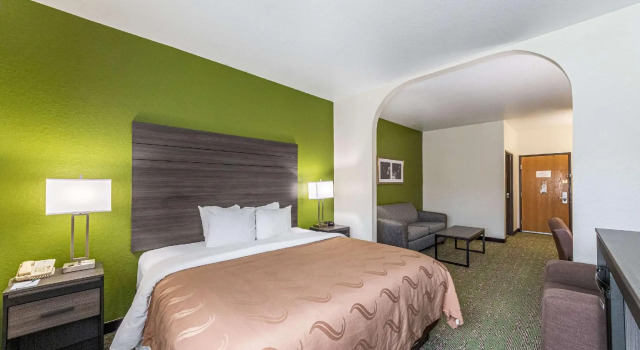 Люкс c 1 комнатой Quality Suites San Antonio Brooks City Base