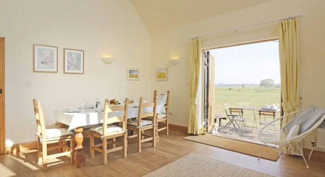 Stylish Holiday Home in Woodbridge With Garden, Book Hotel Hoteller i Woodbridge med pool, Swimmingpool