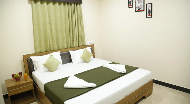 Hotel New Amirtham inn, Забронировать Отель Отели штата Тамилнада с завтраком, Завтраки