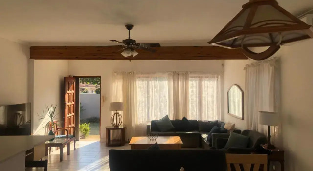 Danville Forest Guest House & Apartments, Забронировать Апартаменты/квартира Отели Дурбана с парковкой, рядом с Beachwood Golf Club, Парковка
