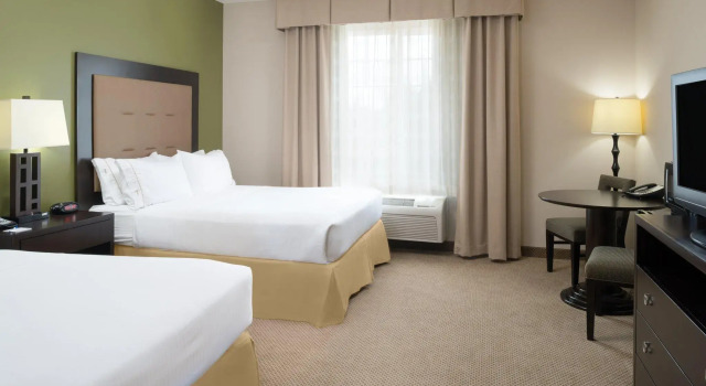 Четырёхместный люкс Holiday Inn Express Hotel & Suites North Sequim by IHG