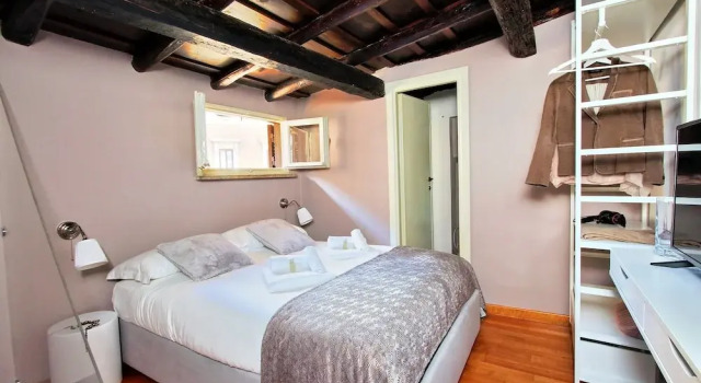 Rent In Rome - Appartamento Santa Maria, Забронировать Апартаменты/квартира Рим Лацио, рядом с Посольство США в Риме