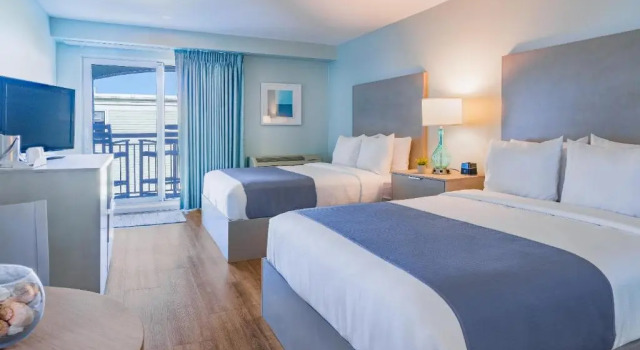 Двухместный номер с балконом и с частичным видом на океан The Palms Oceanfront Hotel
