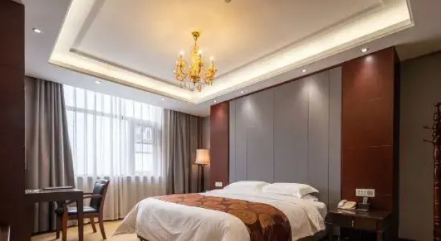Люкс Deluxe Vincent International Hotel