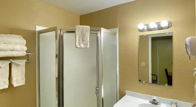 Двухместный номер Deluxe Travelers Inn Medford