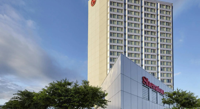 Sheraton Vancouver Guildford Hotel, Buchen Sie Hotel Surrey 